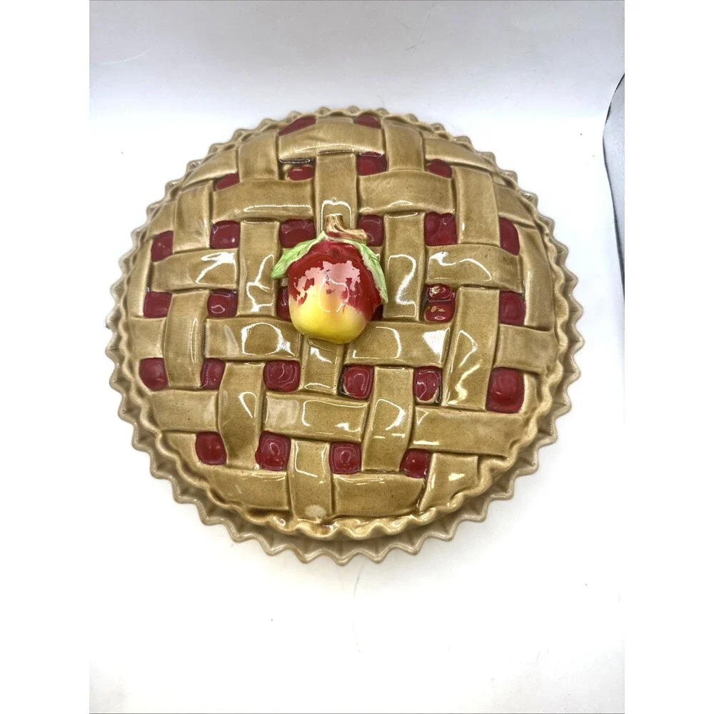 Ceramic Round Pie Dish with Lattice Lid and Apple Pie Recipe , Two-Piece Set